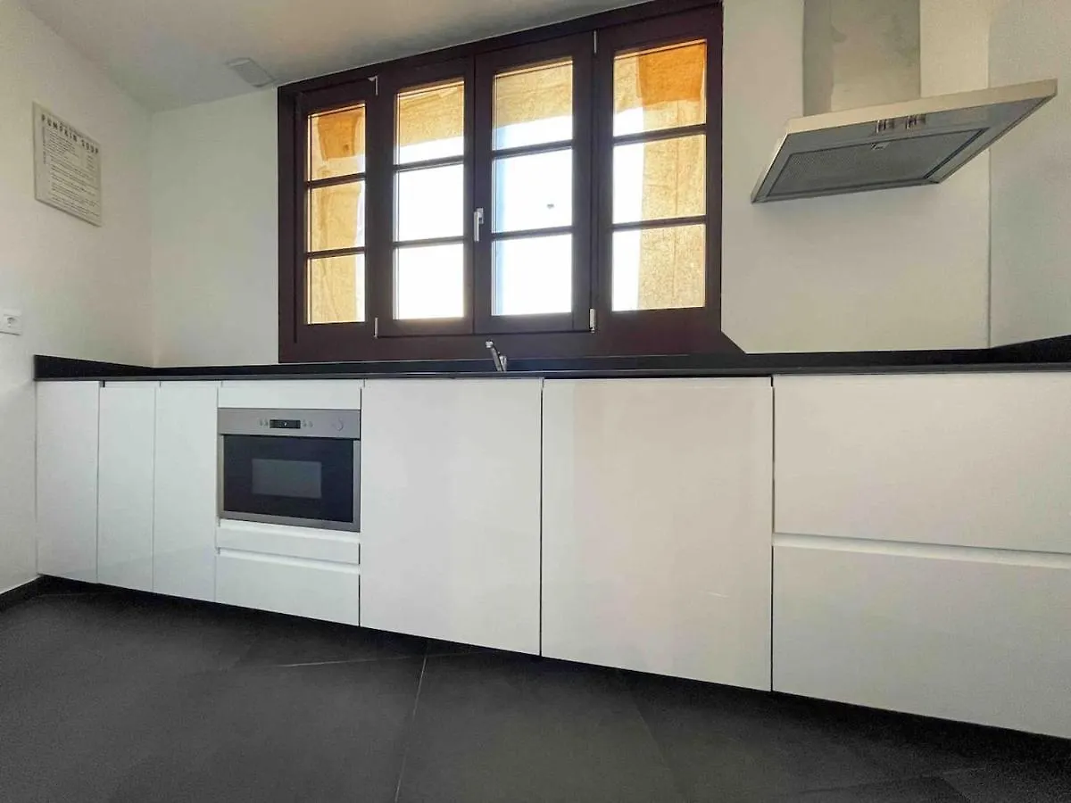 Hostourist Fira Plaza Espana 3 Rooms Barcelona Apartment