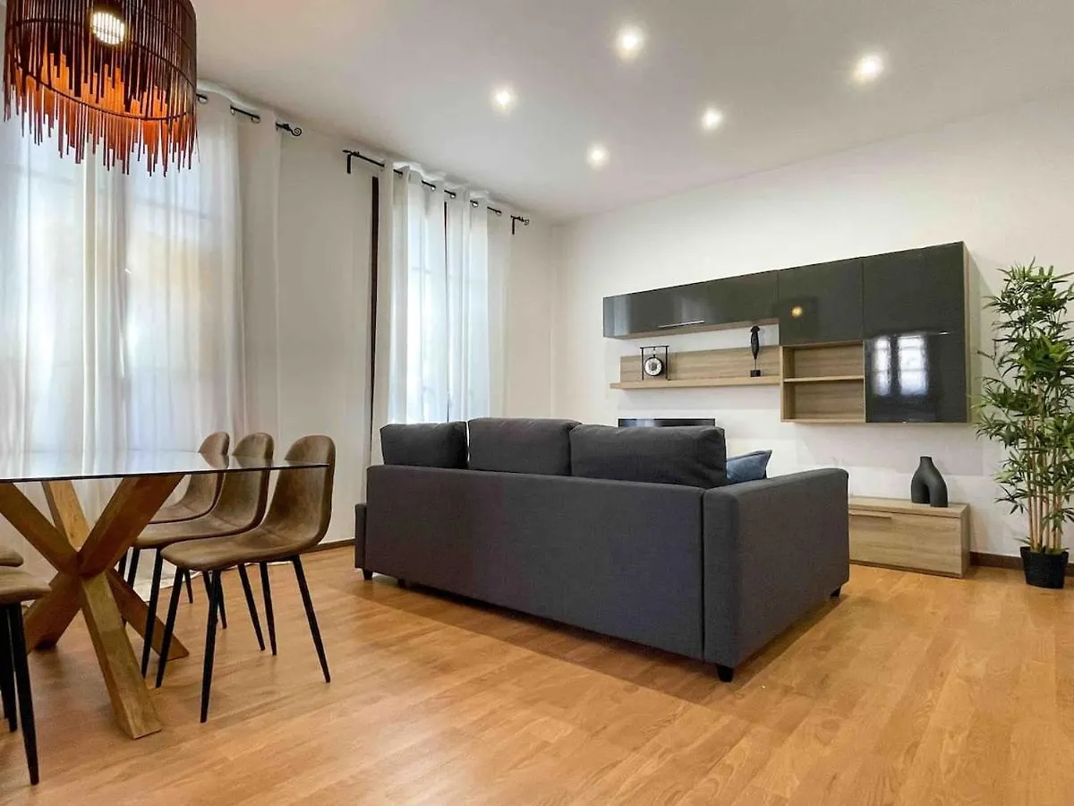 Apartment Hostourist Fira Plaza Espana 3 Rooms Barcelona Spain